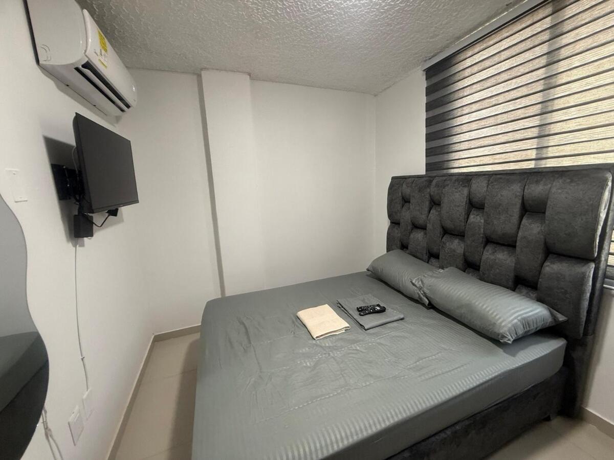 Hermosa Habitacion A Una Cuadra Del Ventura Plaza 3 Cúcuta エクステリア 写真