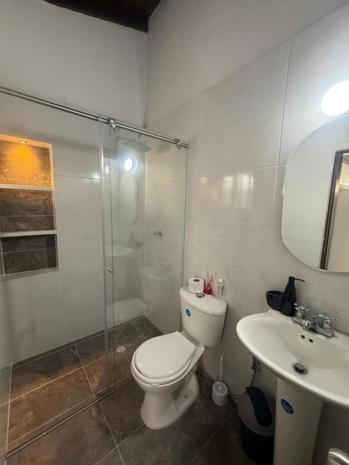 Hermosa Habitacion A Una Cuadra Del Ventura Plaza 3 Cúcuta エクステリア 写真